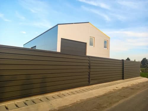 Sandbox (QuikStor) storage facility exterior view